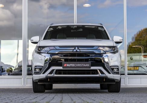 Mitsubishi Outlander, 2019 3