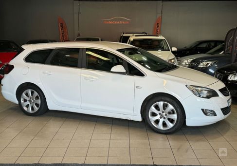 Opel Astra, 2012