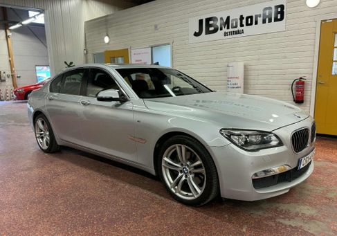 BMW 730, 2015