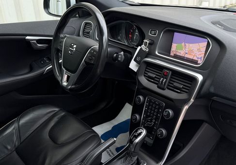Volvo V40, 2019
