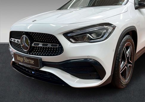 Mercedes-Benz GLA 220, 2021 3