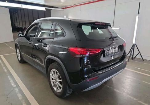 Mercedes-Benz GLA 180, 2022
