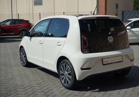 Volkswagen up!, 2017