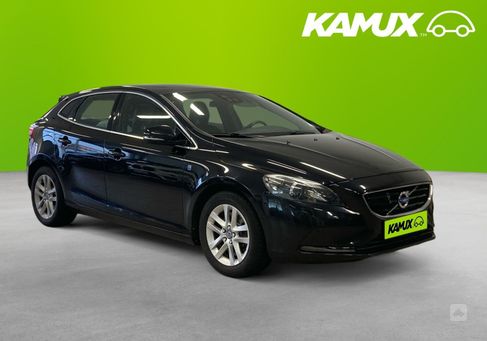 Volvo V40, 2015