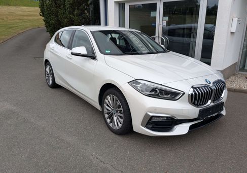 BMW 118, 2019