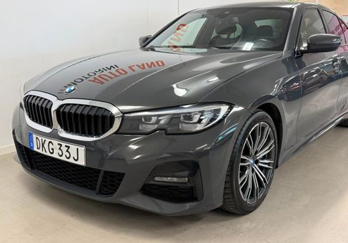 BMW 330, 2020