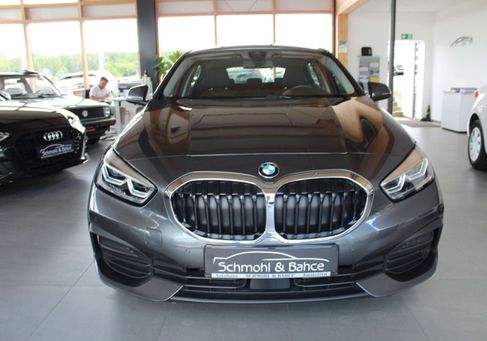 BMW 118, 2021