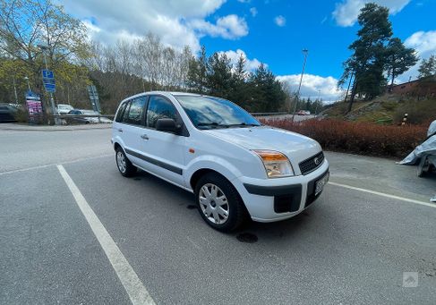 Ford Fusion, 2010