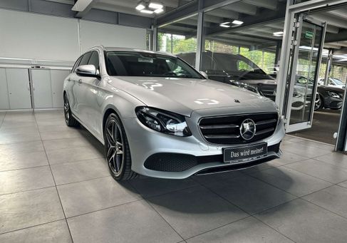 Mercedes-Benz E 200, 2020 2