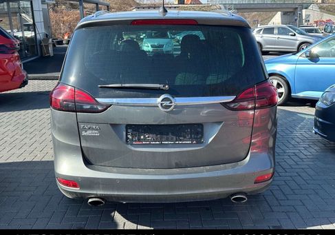 Opel Zafira, 2018