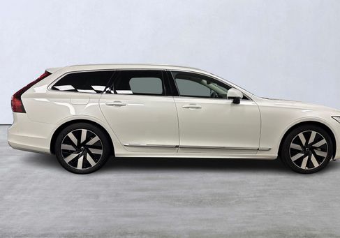 Volvo V90, 2025
