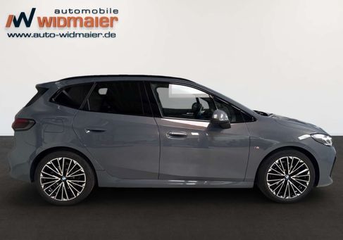 BMW 218, 2024