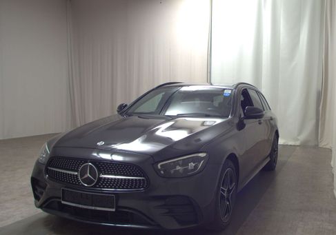 Mercedes-Benz E 300, 2022