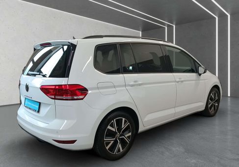 Volkswagen Touran, 2022 3