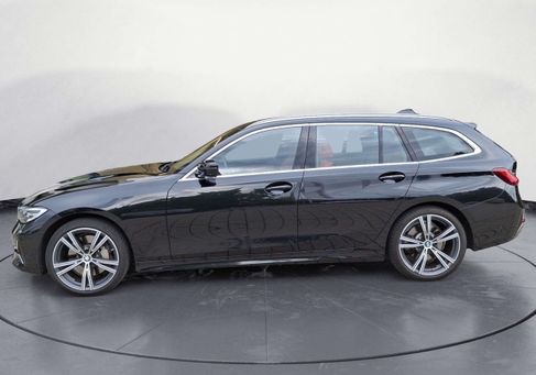BMW 330, 2019 3