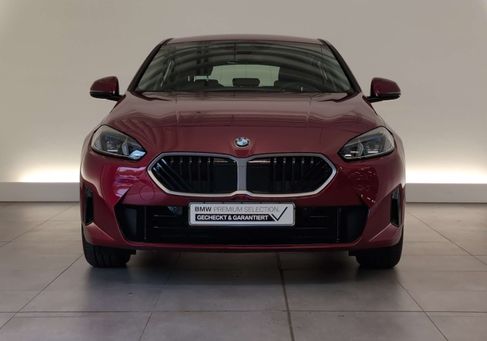 BMW 120, 2025