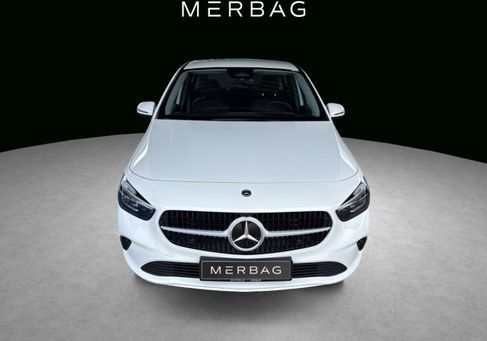 Mercedes-Benz B 180, 2025