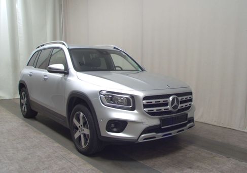 Mercedes-Benz GLB 200, 2022