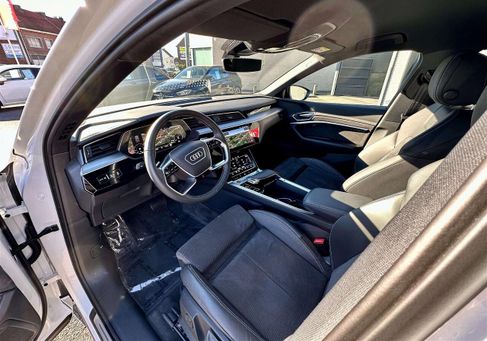 Audi e-tron, 2021 2