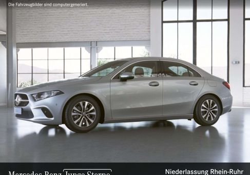 Mercedes-Benz A 180, 2022