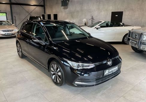 Volkswagen Golf, 2023