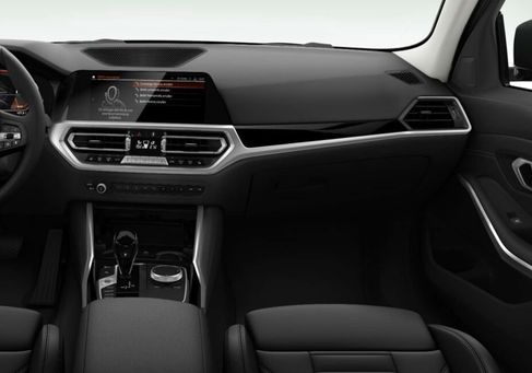 BMW 320, 2022
