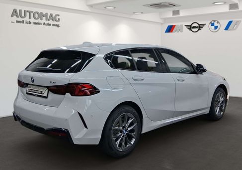 BMW 120, 2025