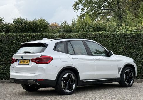 BMW iX, 2021 3