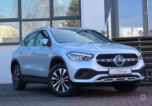 Mercedes-Benz GLA 250, 2021