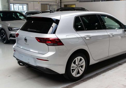 Volkswagen Golf, 2021