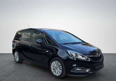 Opel Zafira, 2017