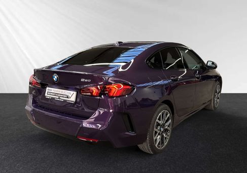 BMW 220, 2025 3