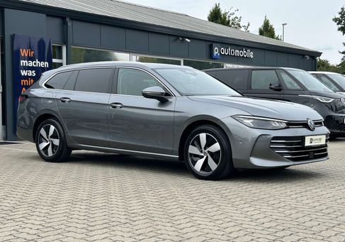 Volkswagen Passat Variant, 2024 3