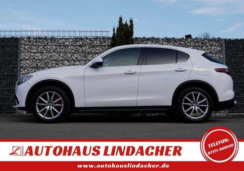 Alfa Romeo Stelvio, 2017