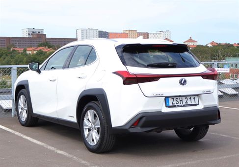 Lexus UX, 2022