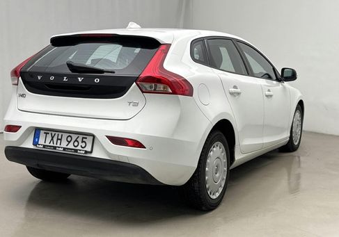Volvo V40, 2016