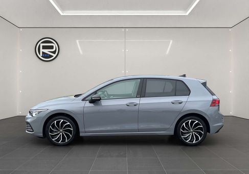 Volkswagen Golf, 2023 3