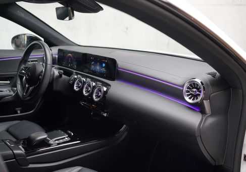 Mercedes-Benz CLA 180, 2023