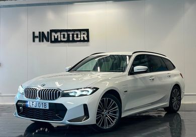 BMW 330, 2023