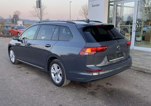 Volkswagen Golf, 2022