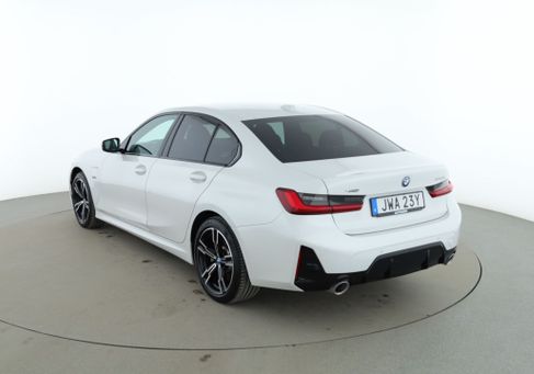 BMW 330, 2023