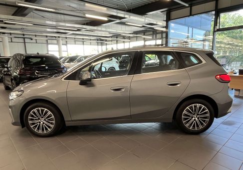 BMW 220, 2023 2