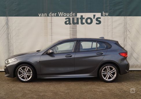 BMW 118, 2020