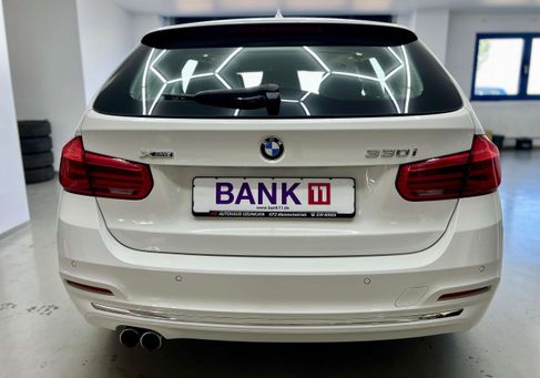 BMW 330, 2018