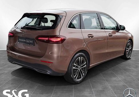 Mercedes-Benz B 200, 2023