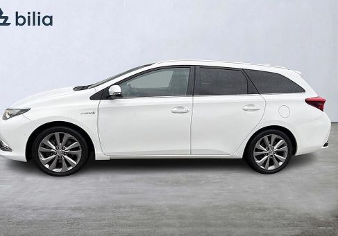 Toyota Auris Touring Sports, 2016