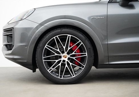 Porsche Cayenne, 2025
