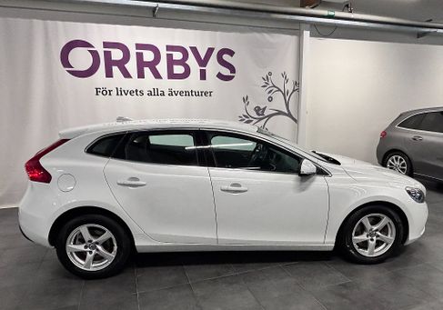 Volvo V40, 2016
