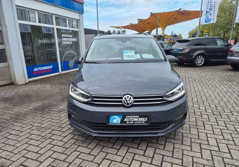 Volkswagen Touran, 2023 2