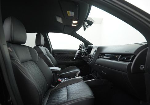 Mitsubishi Outlander, 2019 3